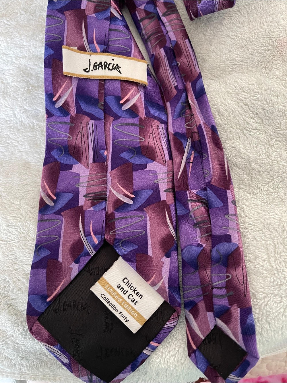 J Garcia Purple Abstract Pattern Men's Silk Tie - Picture 2 of 3